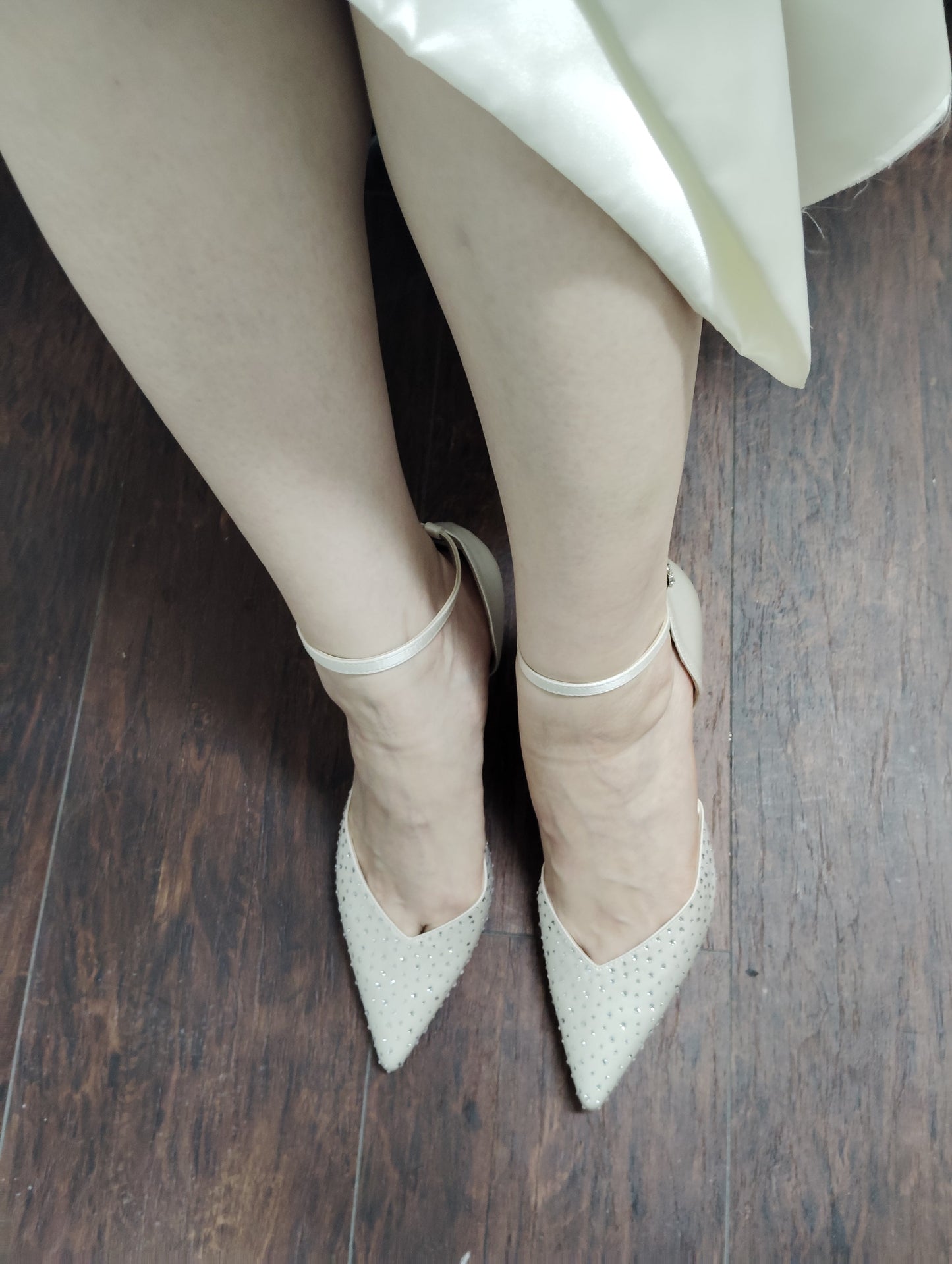 【レンタル】ヒール7cm│24cm クリスタルサイドカットパンプス