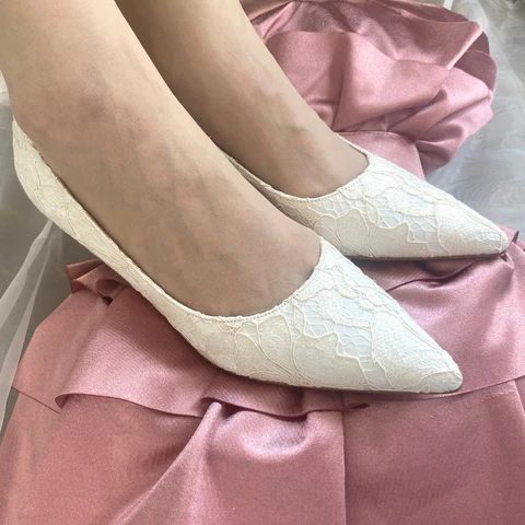 【レンタル】ヒール5cm│23cm レーシーポインテッドトウパンプス